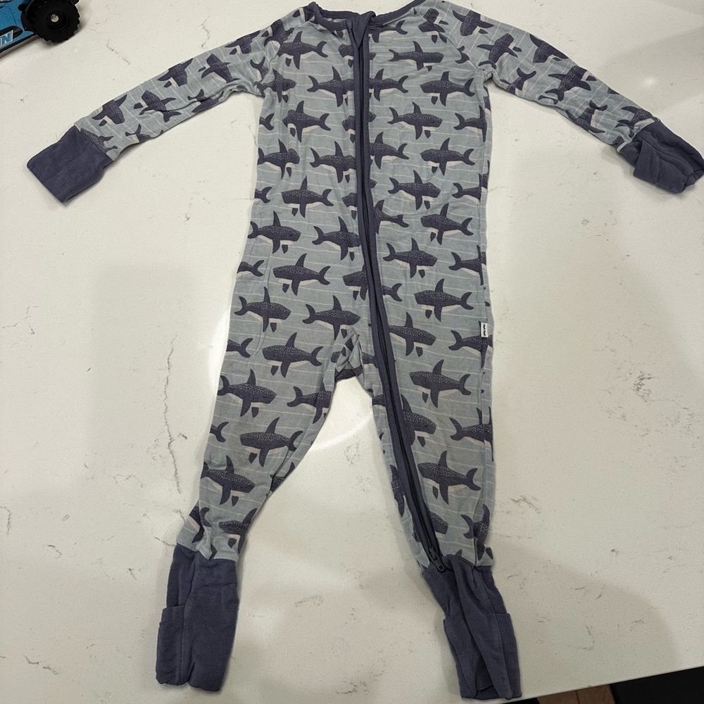 OG shark little sleepies 6-12